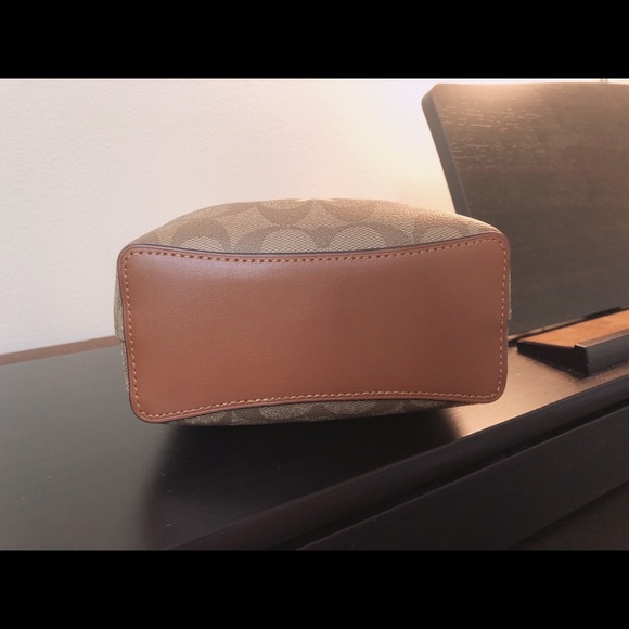 Coach Mini Town Bucket Bag Crossbody In Signature Canvas Coach Radial Ra… - Picture 10 of 12